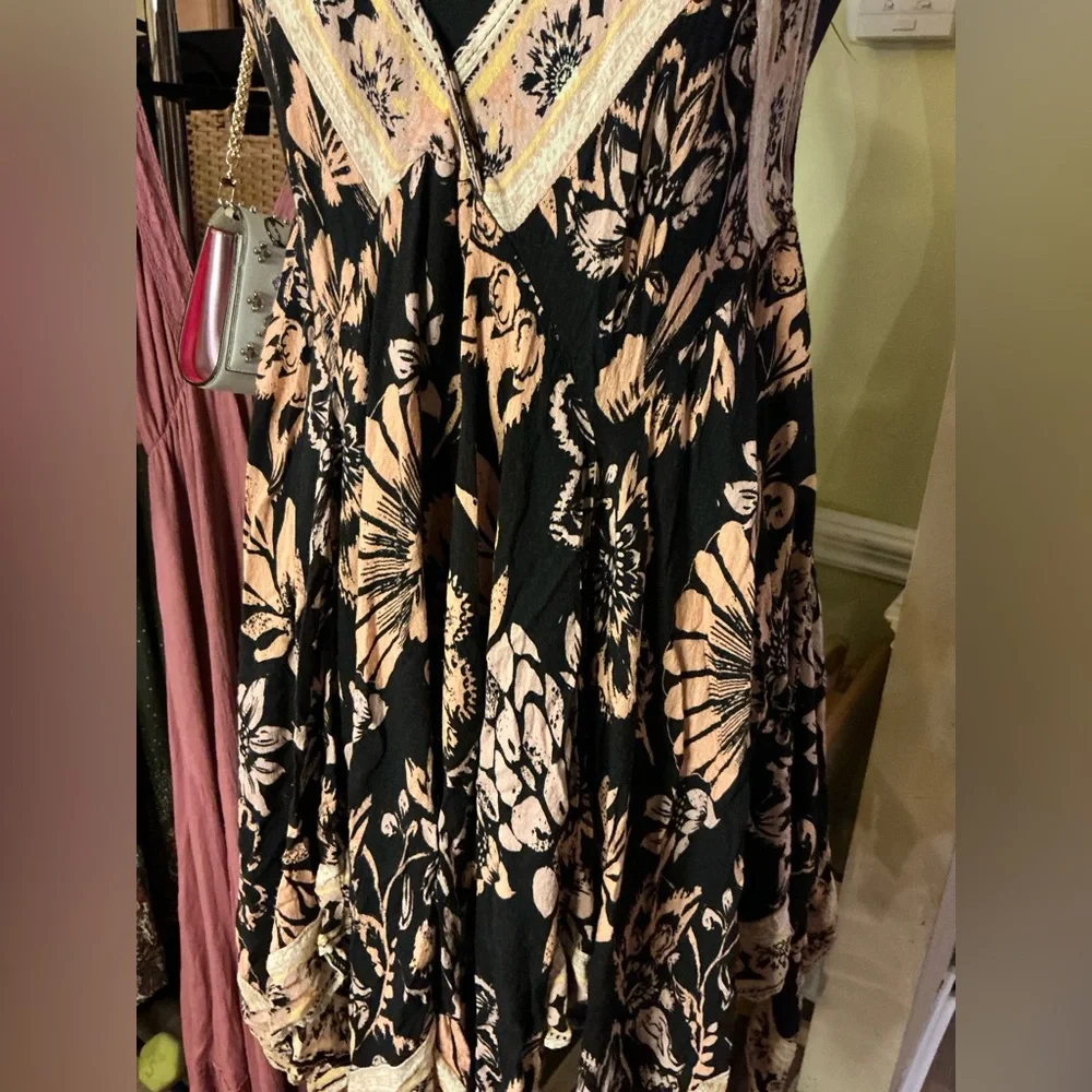 Free People Intimates Floral Black and Beige Dress - Size Small - Picture 2 of 4